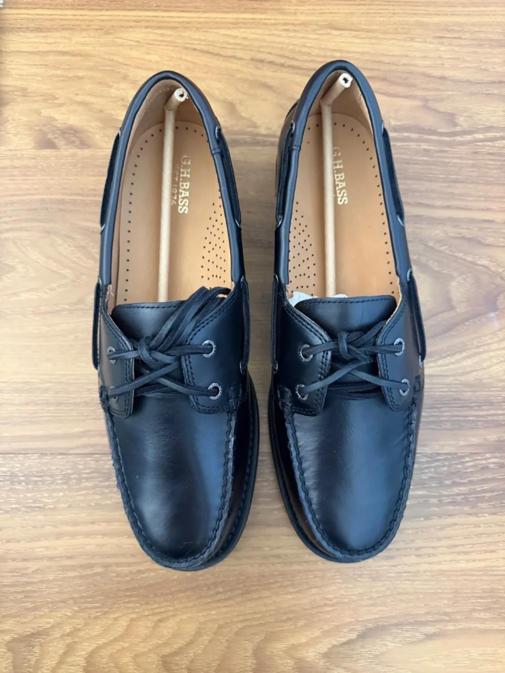 G.H. Bass Regatta Boat Shoes Black Leather Men’s Size 10.5 NIB New in Box